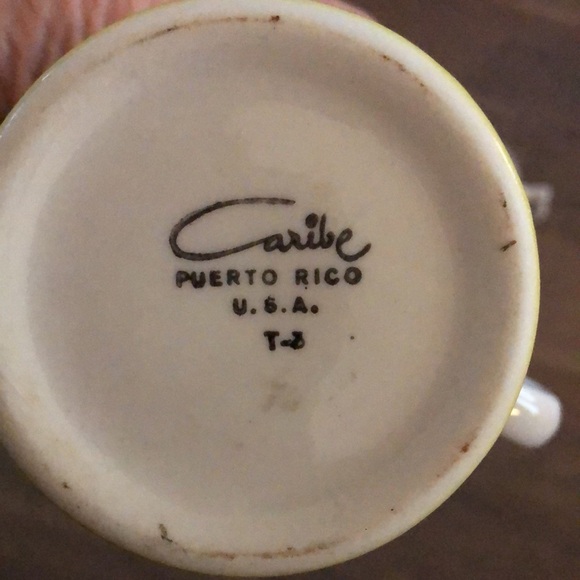 Vintage 1960s Caribe pedestal mugs (4) Puerto Rico China made in USA gold base - Picture 2 of 6